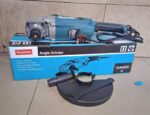 Makita 2100W Angle Grinder (9 Inches) - Image 3